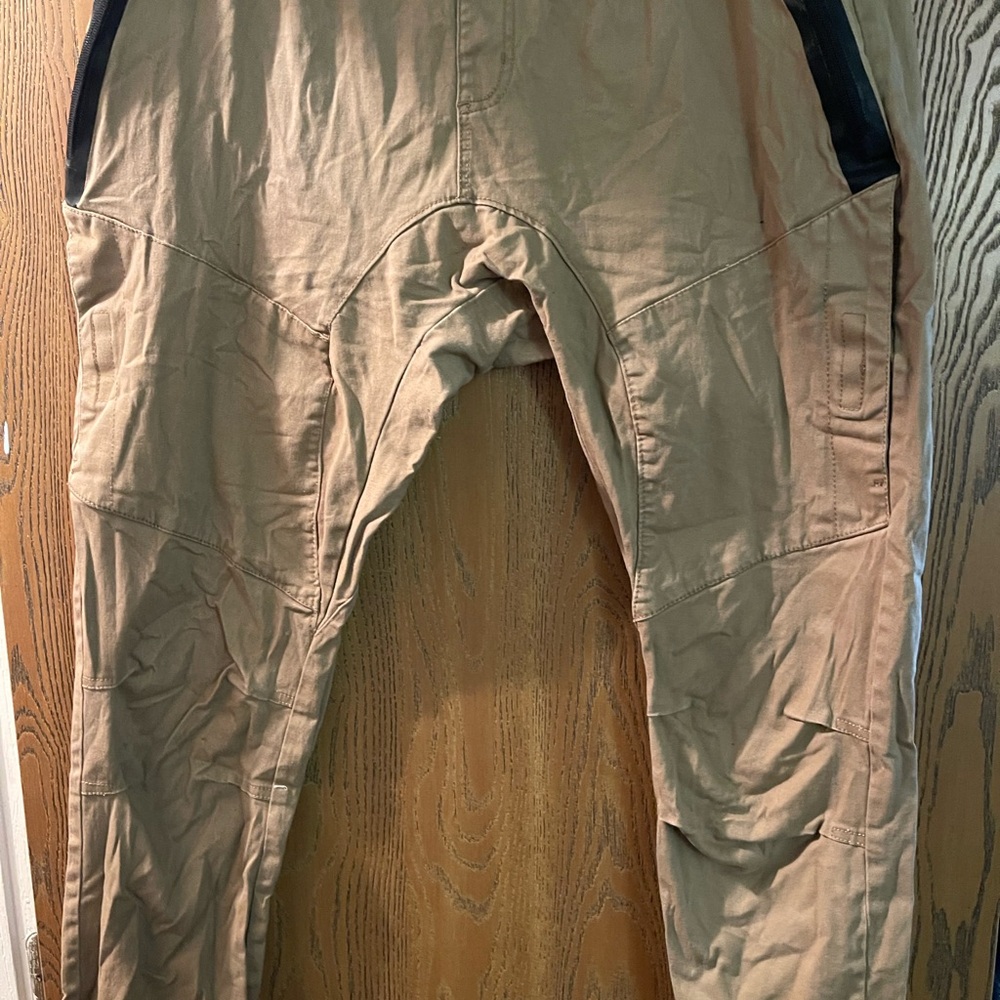 Men's Tan Pants
